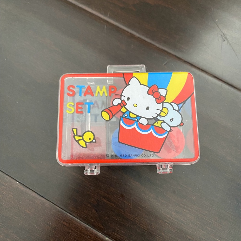 Sanrio Hello Kitty Stamp Set - Red and Blue